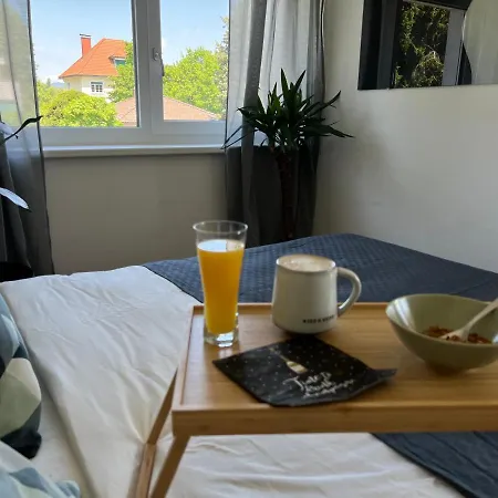 Designapartment Blue Sky -55m2-free Parking & Wifi Graz